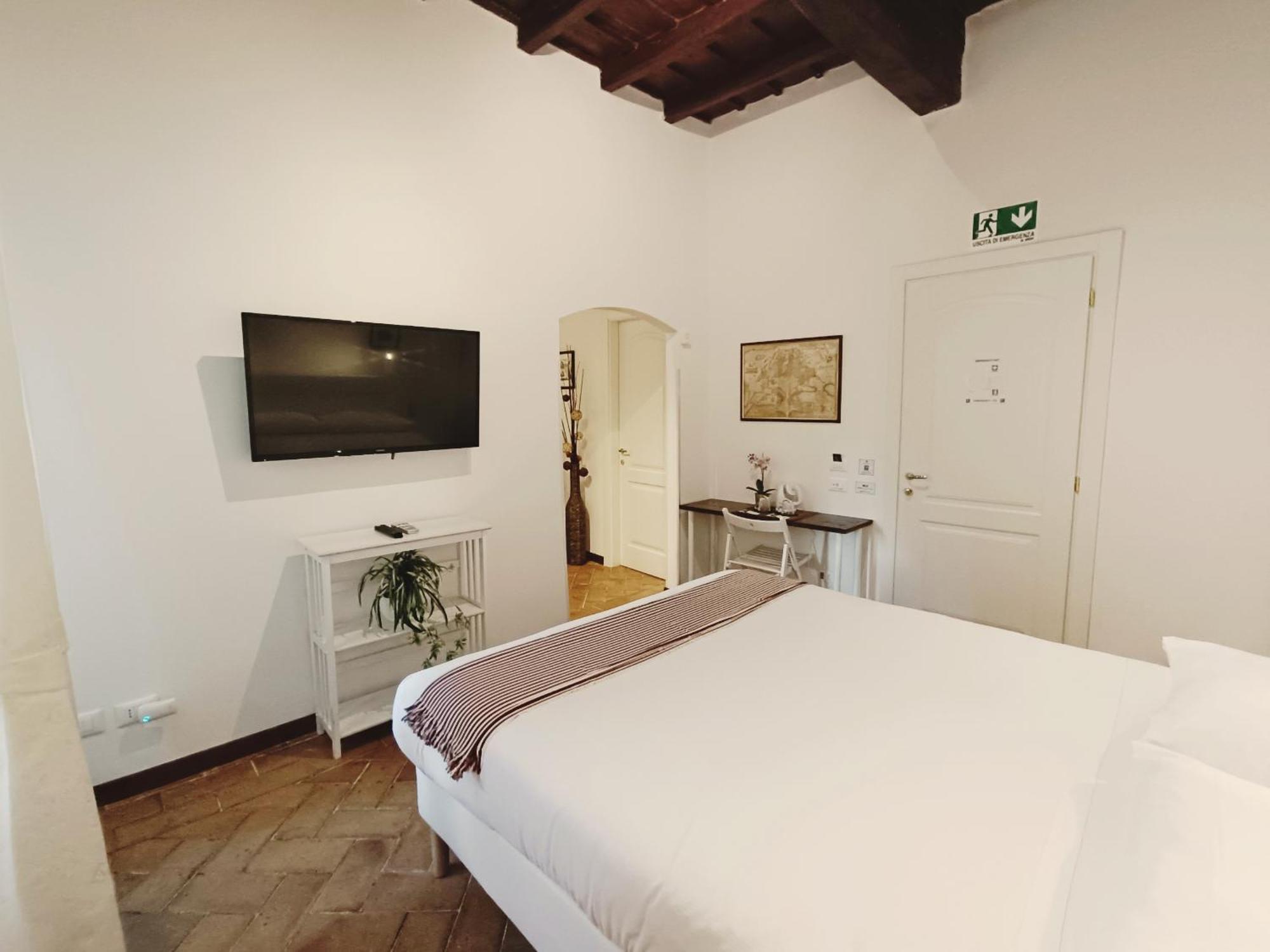 Piccolo Trevi Suites Рим Экстерьер фото